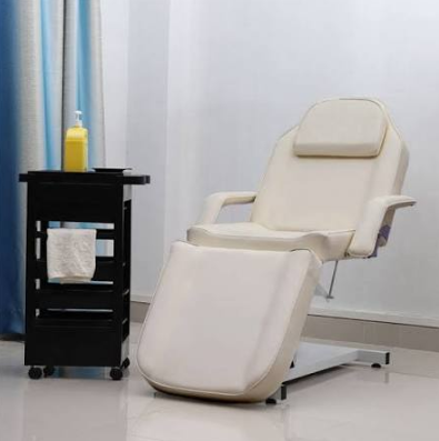 Choosing Adjustable Esthetician Beds for Professional Spas